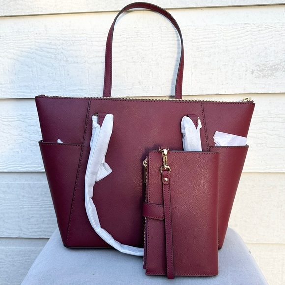 SALE! Michael Kors purse and wallet - Picture 5 of 15